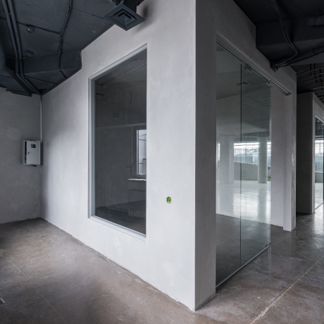 Фотография Аренда стильного лофт-офиса (174,5 м&sup2;) с двумя отдельными входами в БЦ &laquo;Ривьера Плаза&raquo; - фото 9