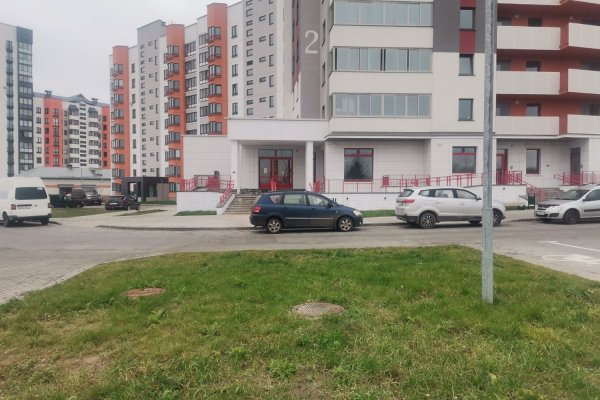 Сдаётся магазин в перспективном районе Лошица 8. Собственник - юридическое лицо. Цена с НДС. - фото 2