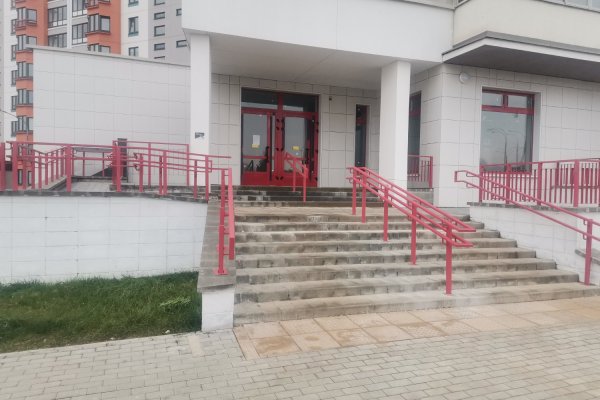 Сдаётся магазин в перспективном районе Лошица 8. Собственник - юридическое лицо. Цена с НДС. - фото 1