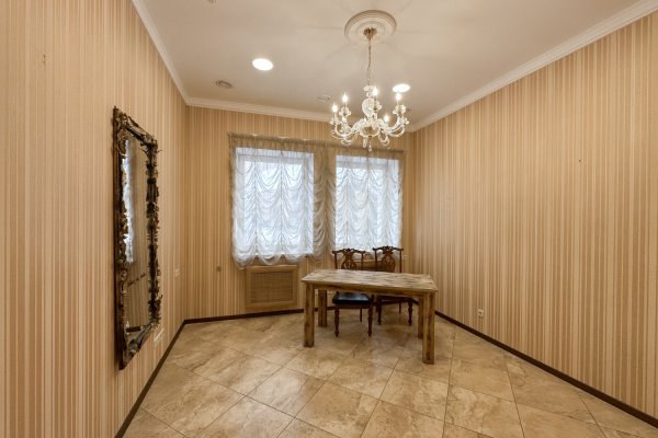 Сдается офис на первом этаже с отдельным входом в Б/Ц - фото 12