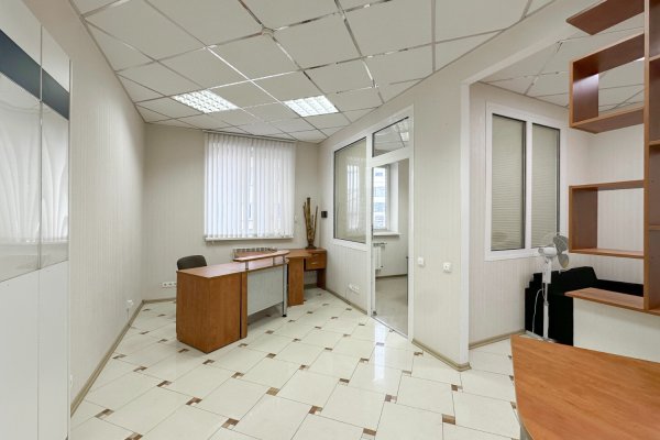 Аренда офиса 39,5 м2 в БЦ Парус, ул. Мележа 1 - фото 2