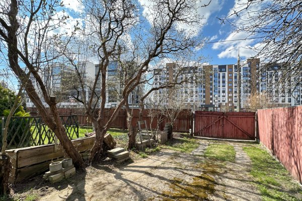 Дом с душой и большим участком в одном из лучших мест города - фото 6