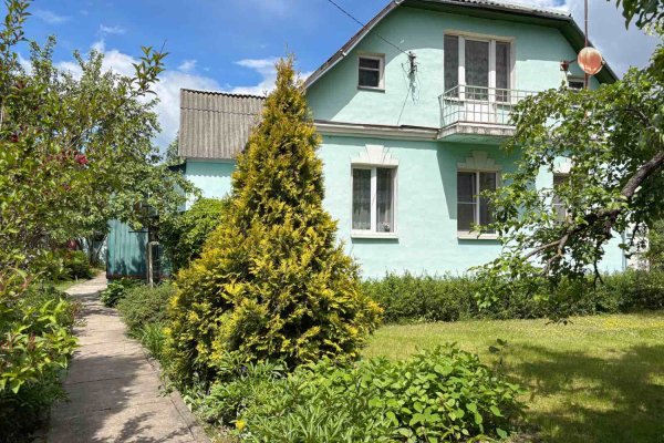 Дом с душой и большим участком в одном из лучших мест города - фото 1