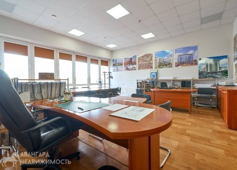 Офис в продажу на ул. Мястровской, 1 (446,2 кв.м.) - фото 1