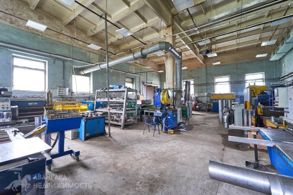Продажа комплекса зданий с земельным участком 4 гектара - фото 2